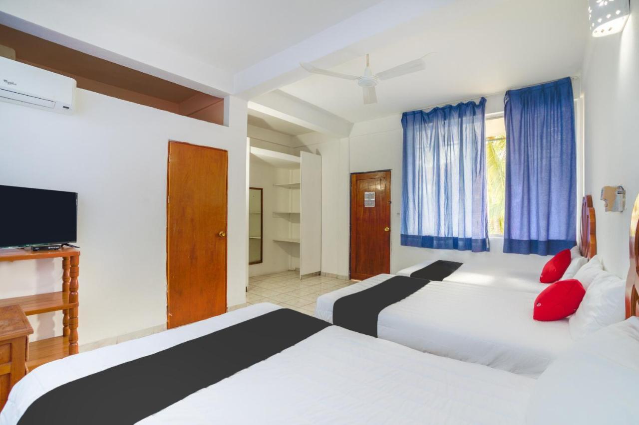Hotel Adelita Zihuatanejo Exteriör bild