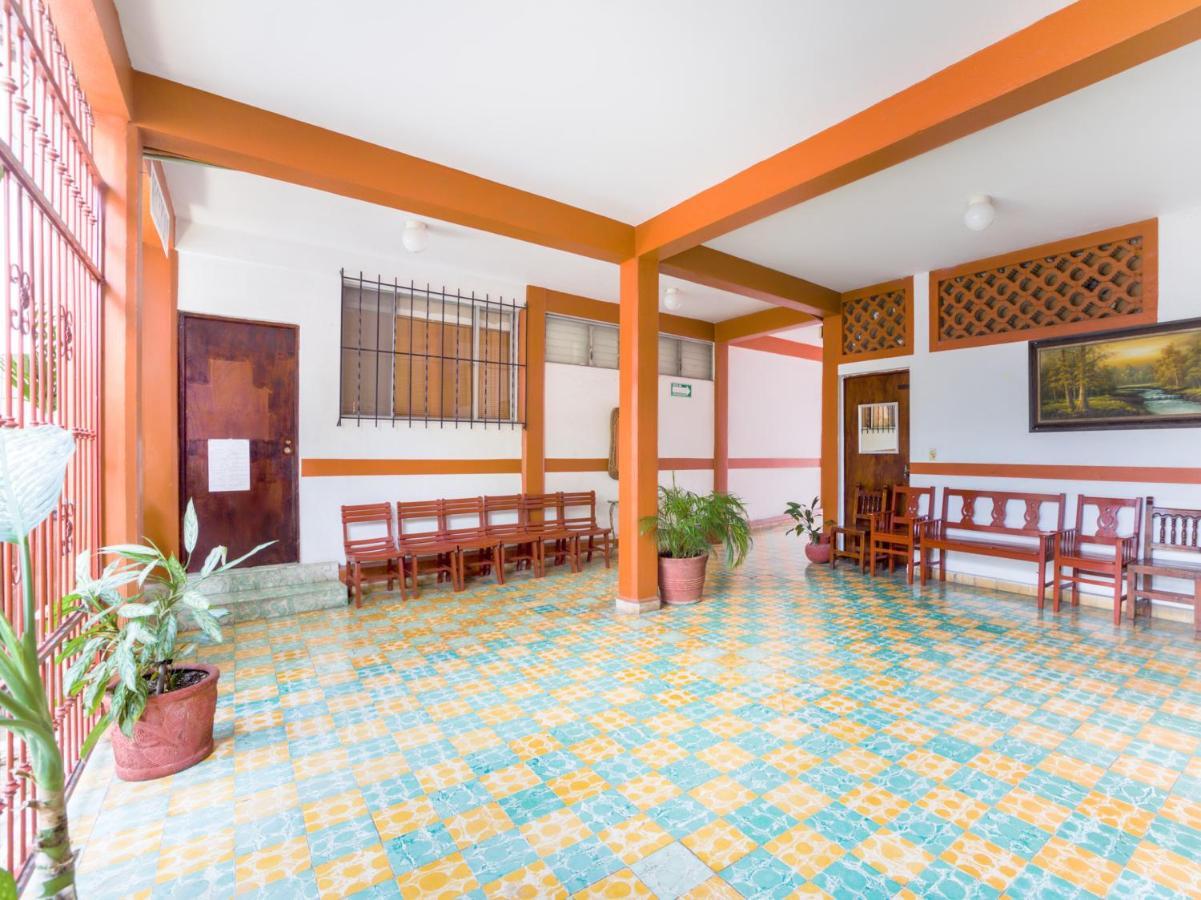 Hotel Adelita Zihuatanejo Exteriör bild